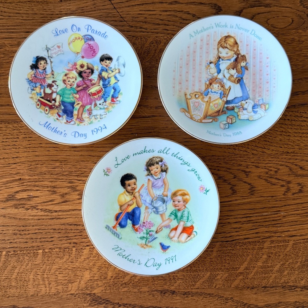 Avon Mother's Day Decorative Plates 22K Gold Trim 1988 1991 1994 Set 3 Vintage